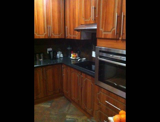 4 BEDROOM DUPLEX TO LET IN AZALEA PARK